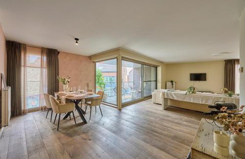 Lommel Apartment | Aurora City Apartment