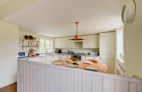 Little Barningham House | Aurora Cottage - Two Bedroom House, Sleeps 5