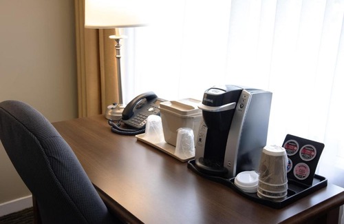 Kingston Hotel | Aurora Inn