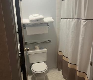 Hamilton County Hotel | Aurora Inn