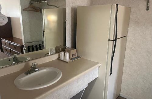 Hamilton County Hotel | Aurora Inn