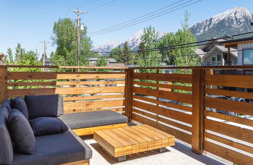 Teepee Town House | Aurora Lights - Luxe Townhouse Private Hot Tub