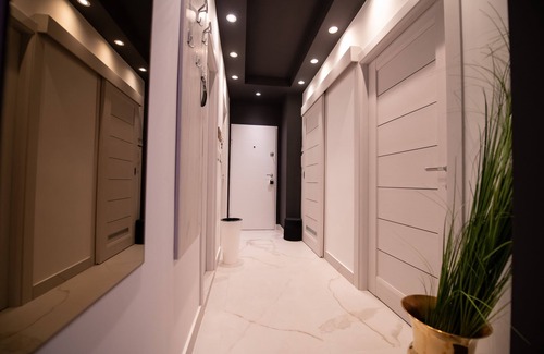 Vozdovac Apartment | ★ Aurora Lux Apartment ★ Sauna✔ Jacuzzi ✔Massage✔