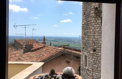 Sermoneta Apartment | Aurora Medieval House - Il Granaio