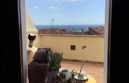 Sermoneta Apartment | Aurora Medieval House - Il Granaio