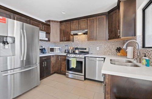 Vista Norte House | Aurora Oasis - Stylish 4 BDR