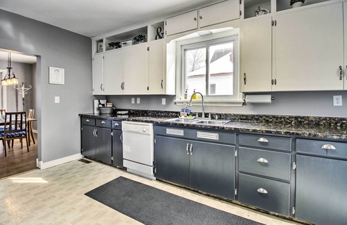 Aurora House | Aurora Outdoorsy Getaway w/Deck & Grill!