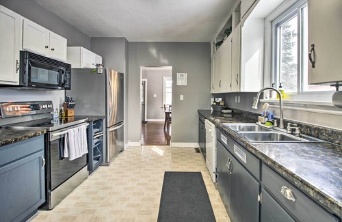 Aurora House | Aurora Outdoorsy Getaway w/Deck & Grill!