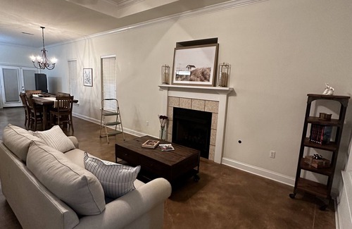 Hammond House | Aurora Place hosted by Andi