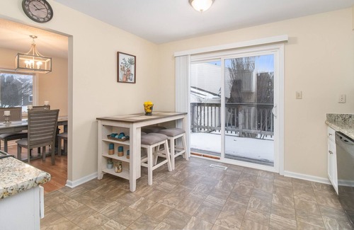 Aurora House | Aurora Rental- Lehnertz