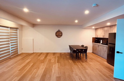Airdrie Apartment | Aurora spot, cozy 1 bedroom basement, lake view, 20nMins from airport.