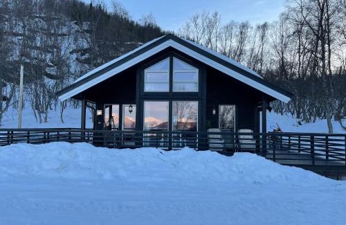 Skjervoy House | Aurora woods