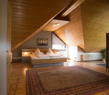 Losheim am See Apartment | Aussicht ins schöne Land