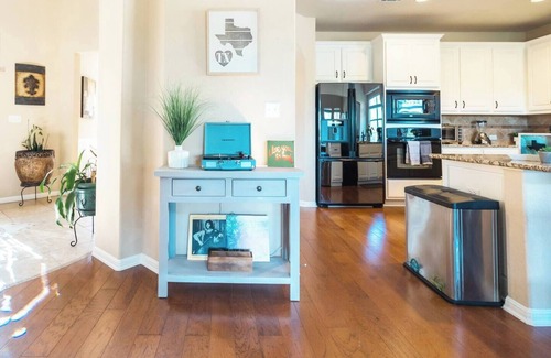 Sunset Valley House | Austin Charm Home by The Key Rentals