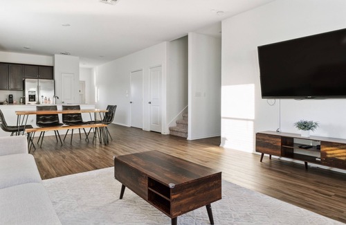 Del Valle House | Austin Getaway: Come, Stay, And Play! 4 Bedroom Home by RedAwning