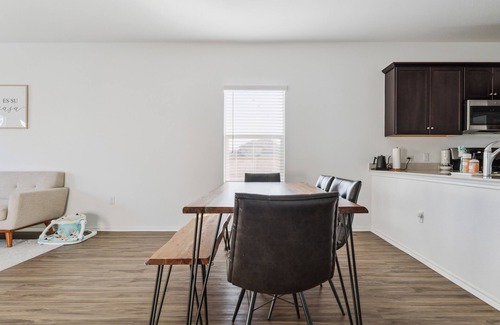 Del Valle House | Austin Getaway: Come, Stay, And Play! 4 Bedroom Home by RedAwning