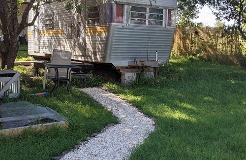 Travis County House | Austin glamping!