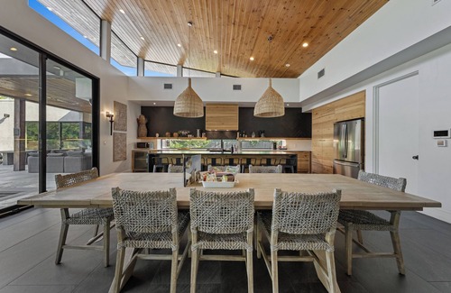 Parker Lane House | Austin Grove/Pool . Fire Pit