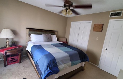 North Shoal Creek House | Austin Home Stay