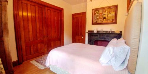 Newport Bed & Breakfast | Austin House Inn