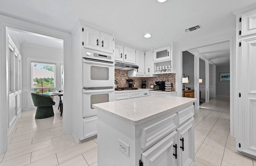 Saxony House | Austin Music Retreat - Spacious 5BR home w/private pool & game room near Austin