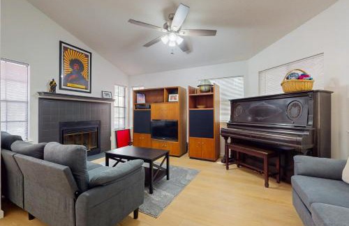 Buckingham Estates House | Austin Retreat