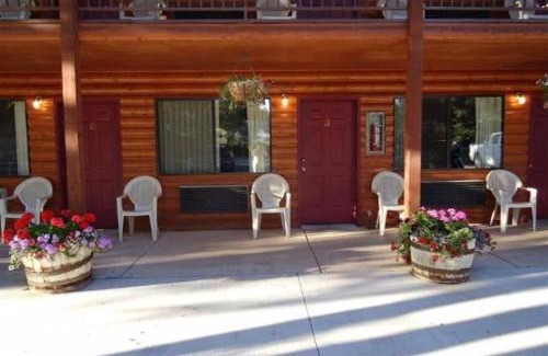 Torrey Hotel | Austin's Chuckwagon Motel
