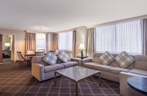 McKinney Hotel | Austin Southpark Hotel