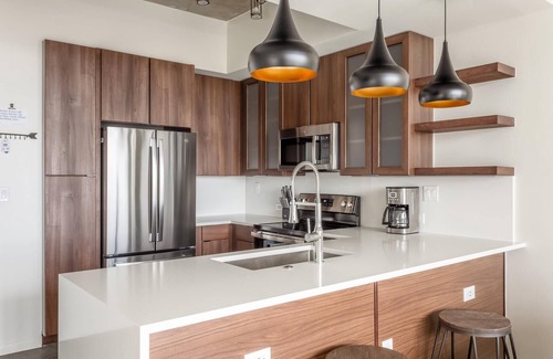 Second Street District Apartment | Austin | Vibrant 1BD/1BA Apartment
