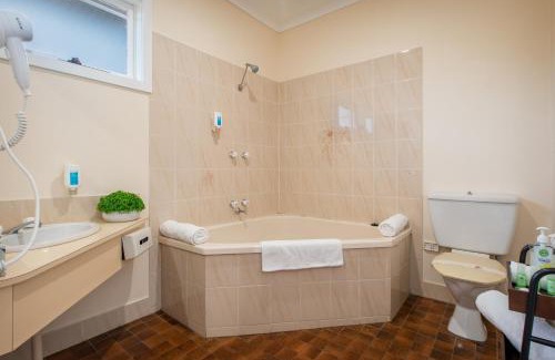 South Albury Hotel | Australia Park Motel