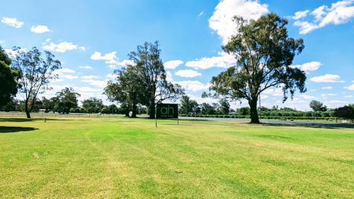 Gumly Gumly Hotel | Australian Homestead Motor Lodge