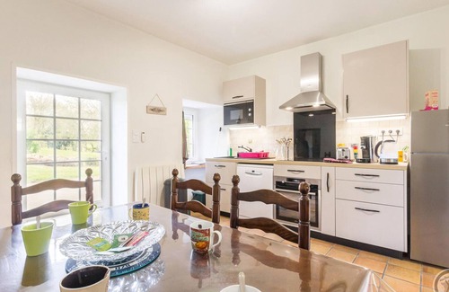 Saint-Laurent-de-Terregatte Cottage | Authentic home in nature near Mont-Saint-Michel, for 6 people
