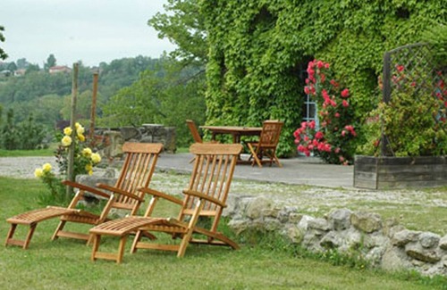 Auriac-sur-Vendinelle Cottage | Autan roses, Character Cottage in Lauragais Auriac/Vendinelle