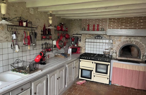 Sury-en-Vaux House | Authentic house, large garden with trees, in the middle of the Sancerre vineyards.