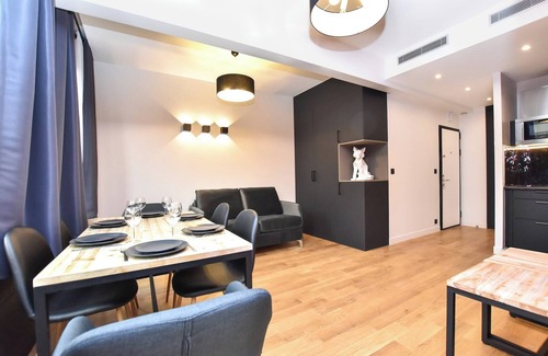 Chaussee-d'Antin Apartment | Authentic apartment - 2BR/6P - Palais Garnier