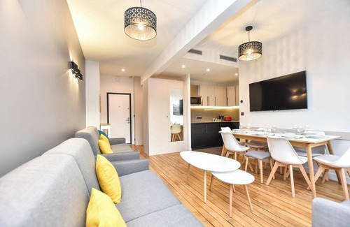 Chaussee-d'Antin Apartment | Authentic apartment - 2BR/8P - Palais Garnier