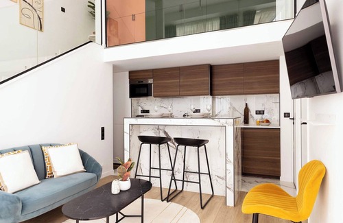 Quartier de Rochechouart Apartment | Authentic apartment - 2BR/6P - Place Pigalle