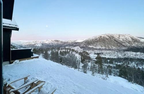 Valle House | Authentic Cabin Life With Løefjell View