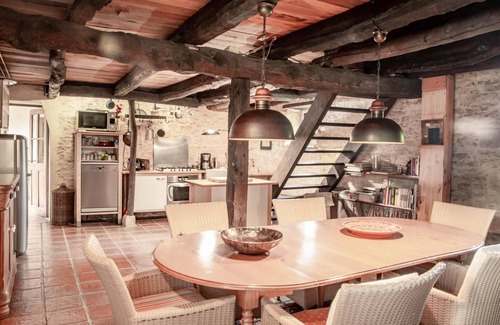 Puy-l'Eveque House | Authentic country house with new private pool