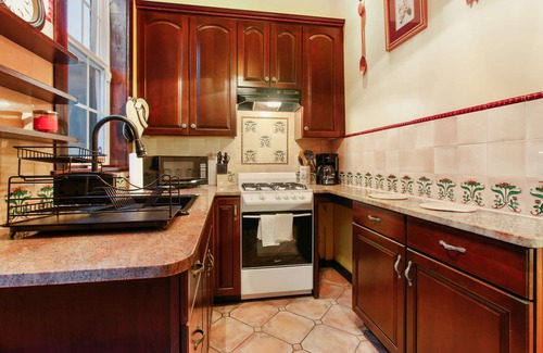 Treme House | Authentic Creole Cottage - Steps to French Quarter