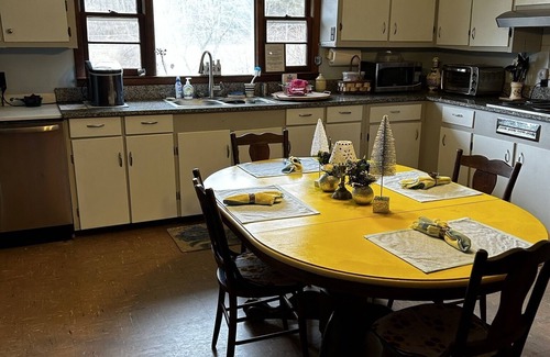 Blue Ridge Other | Authentic Farmhouse On Weaver Creek, Near Town And Lake