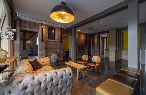 Coevorden Hotel | Authentic Historic Room in Refurbished Warehouse Near Mien Ruys Gardens