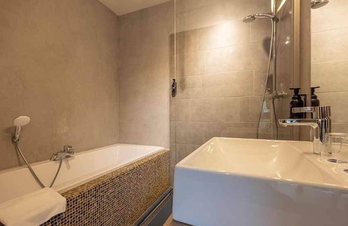 Coevorden Hotel | Authentic Historic Room in Refurbished Warehouse Near Mien Ruys Gardens