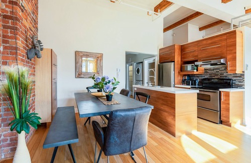 Vieux-Quebec-Cap-Blanc-colline Parlementaire Condo | Authentic loft for family of 4 in the heart of Old Quebec