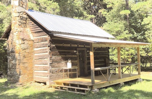 Catawba Cabin | Authentic Log Cabin built in 1790