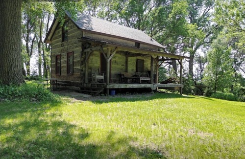 Judson Cabin | Authentic Log Cabin: The Den
