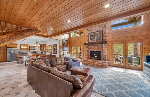 Zion National Park East Entrance Cabin | Authentic log cabin minutes from Zion NP