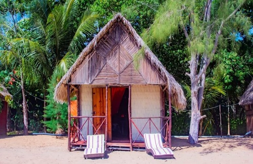 Nosy Be House | Authentic Malagasy Bungalow by the sea -15% for one-week stays
