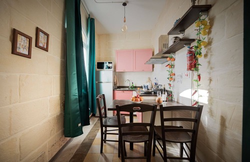 Cospicua House | Authentic Maltese House "The House of Concetta"