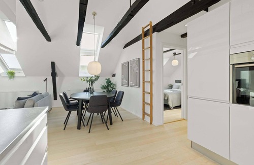 Midtbyen Apartment | Authentic Midtown Residence